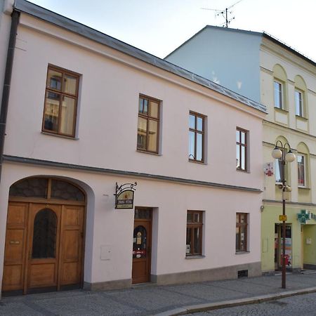 Lovecky Apartman Na Namesti Ve Frenstate Pod Radhostem Lägenhet Frenštát pod Radhoštěm Exteriör bild